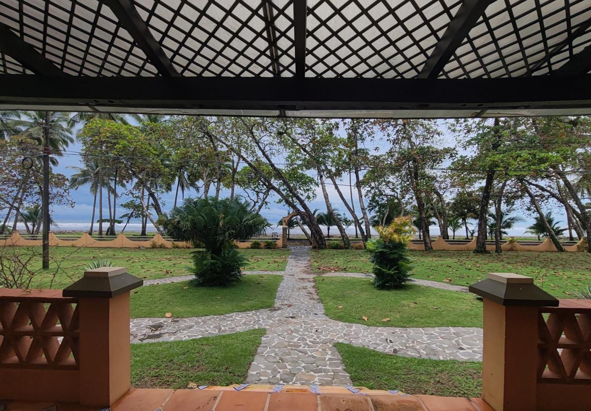 Marenaz Oceanfront Resort Esterillos Este Esterno foto