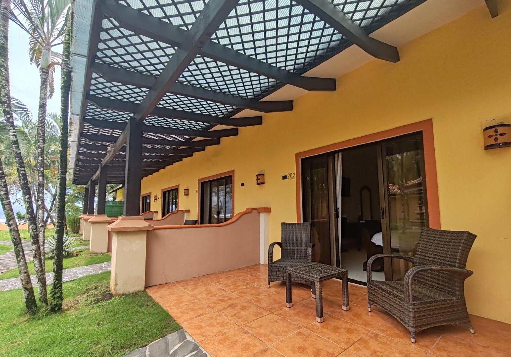 Marenaz Oceanfront Resort Esterillos Este Esterno foto