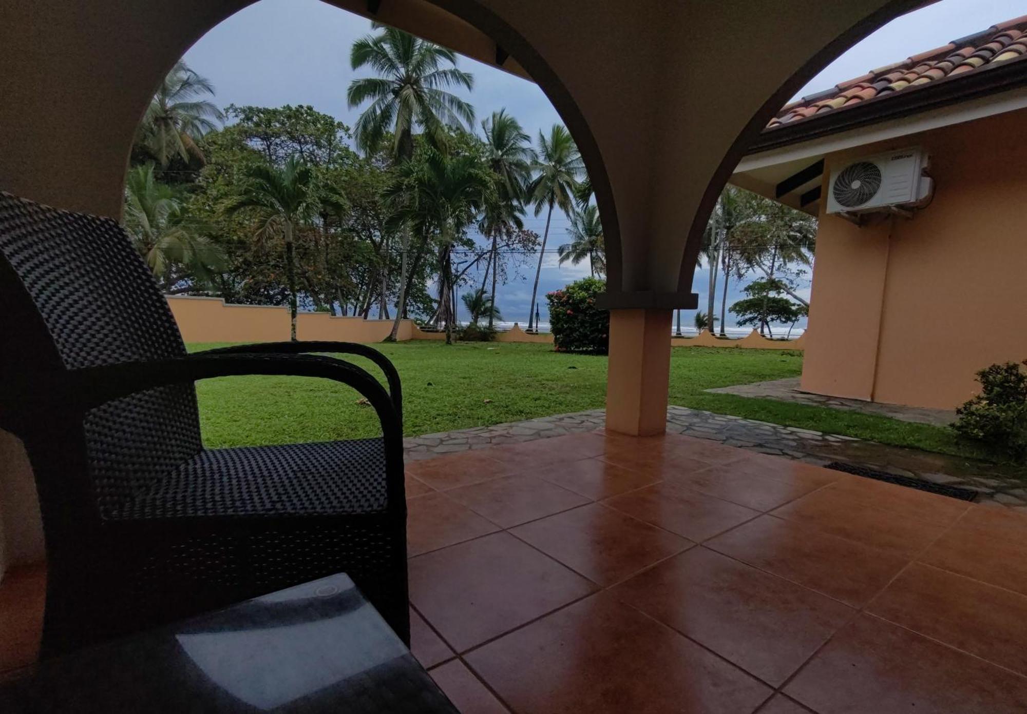 Marenaz Oceanfront Resort Esterillos Este Esterno foto